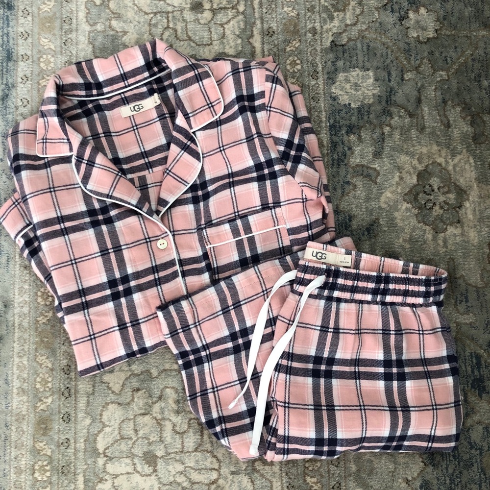 LIKE NEW Ugg Raven Pajamas - So Cute & Cozy!
